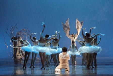 Madia_SWAN-LAKE_Teatr-Wielki_02