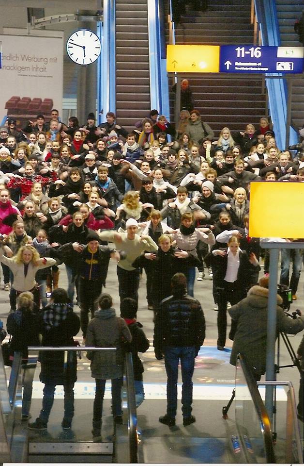 Madia_FLASHMOB_OZ_Berlin-2011_Foto_Annegret_Gertz_02